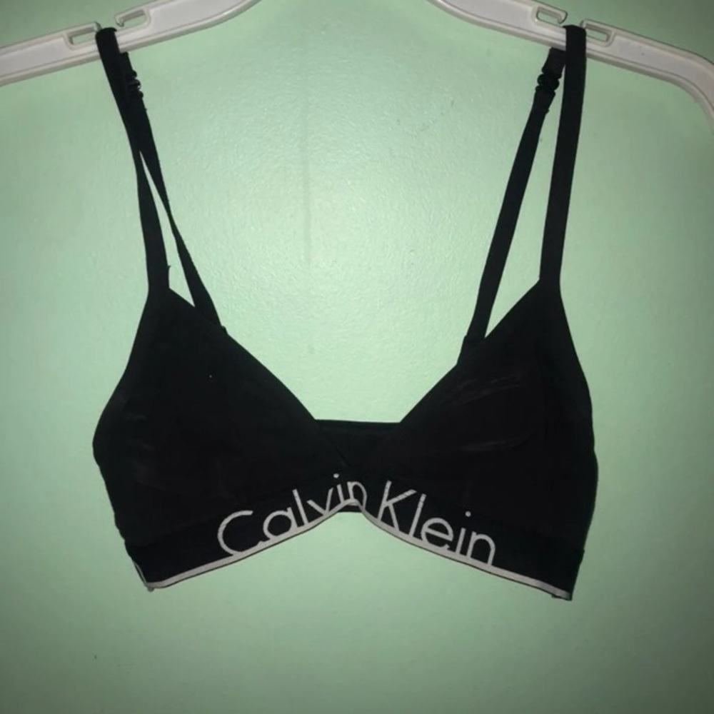 Triangle Calvin Klein bra